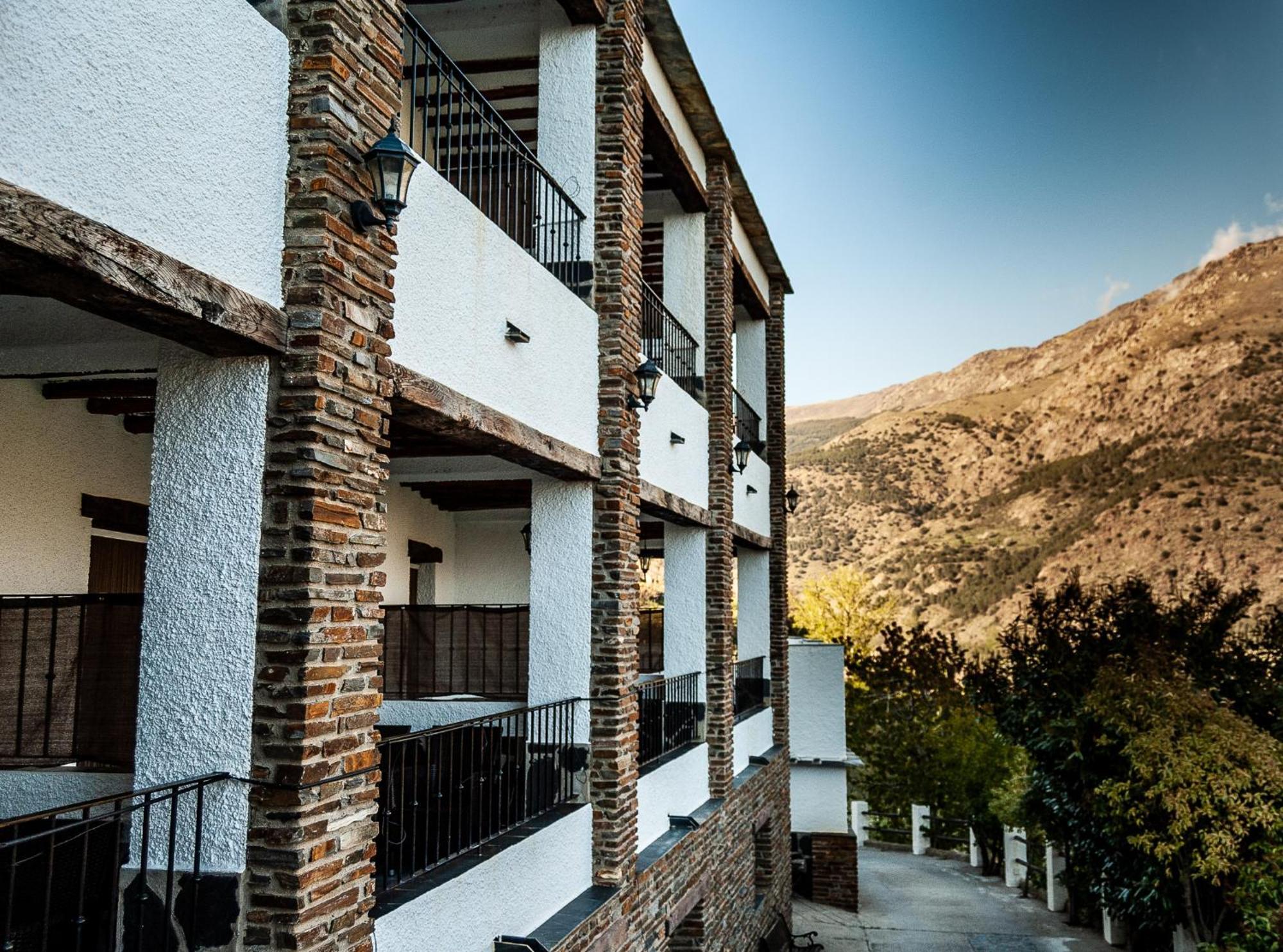 Hotel La Fragua II Trevelez Exterior photo